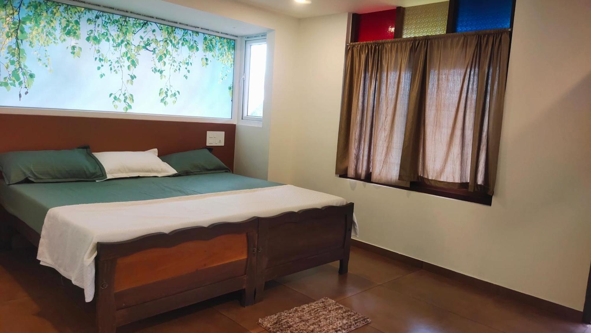 Homestay Ambadi's -lake View