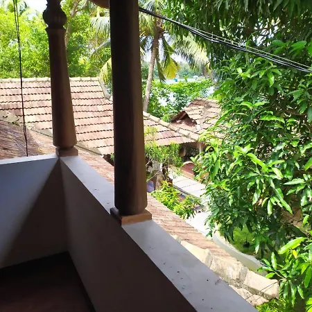 Ambadi'S Villa -Lake View Resort Pallipuram Exterior photo