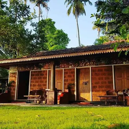 Ambadi'S Villa -Lake View Resort Pallipuram Room photo