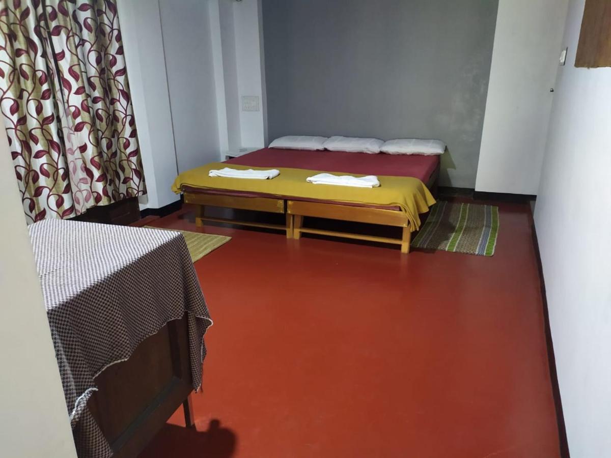 Homestay Ambadi's -lake View