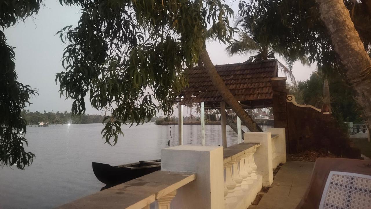 Ambadi's -lake View Pallipuram