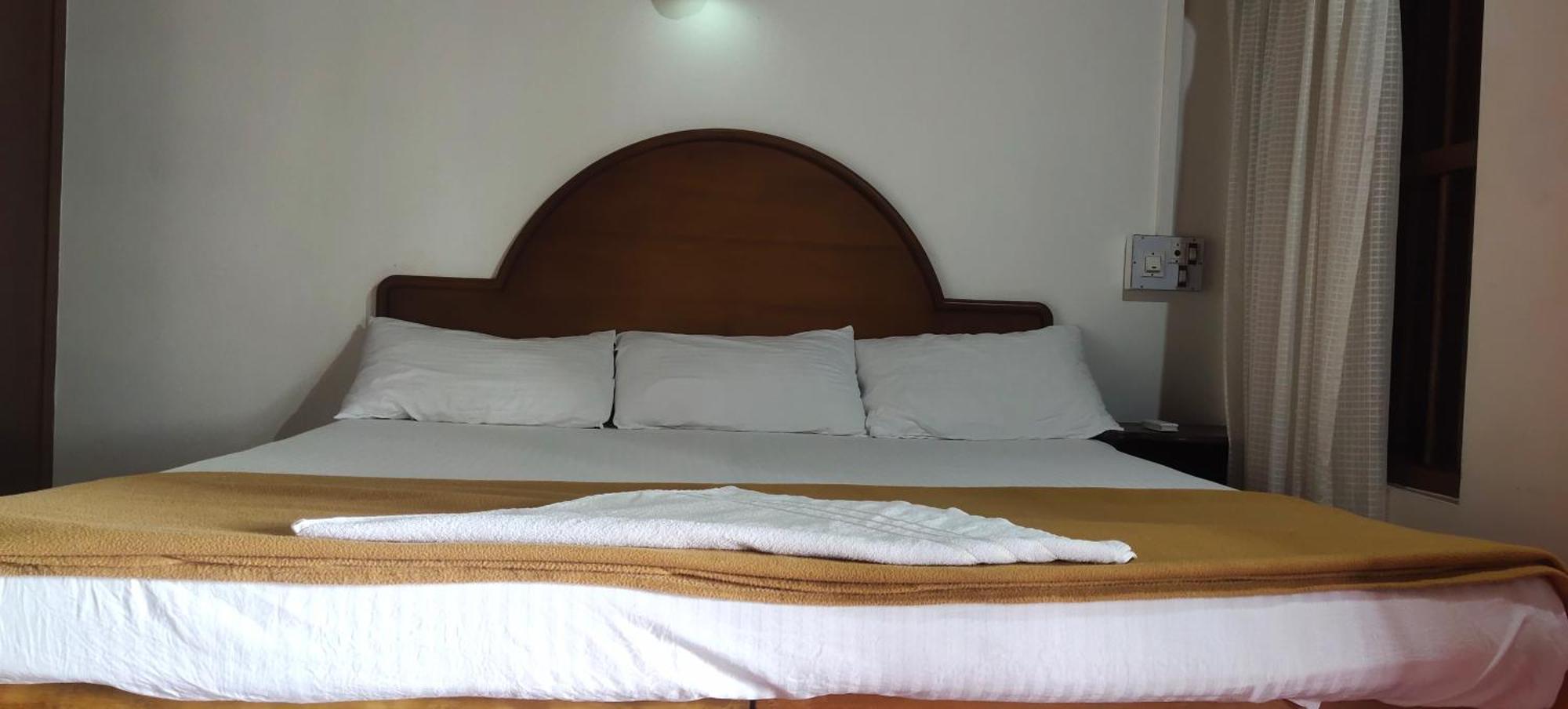 Ambadi's -lake View Homestay Pallipuram