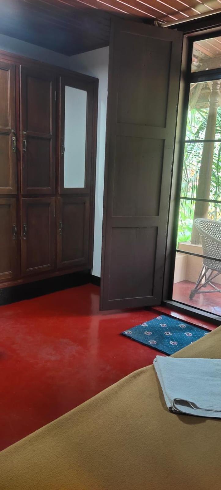 Ambadi's -lake View Homestay Pallipuram