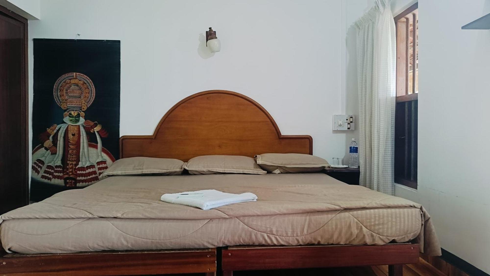 Homestay Ambadi's -lake View Pallipuram