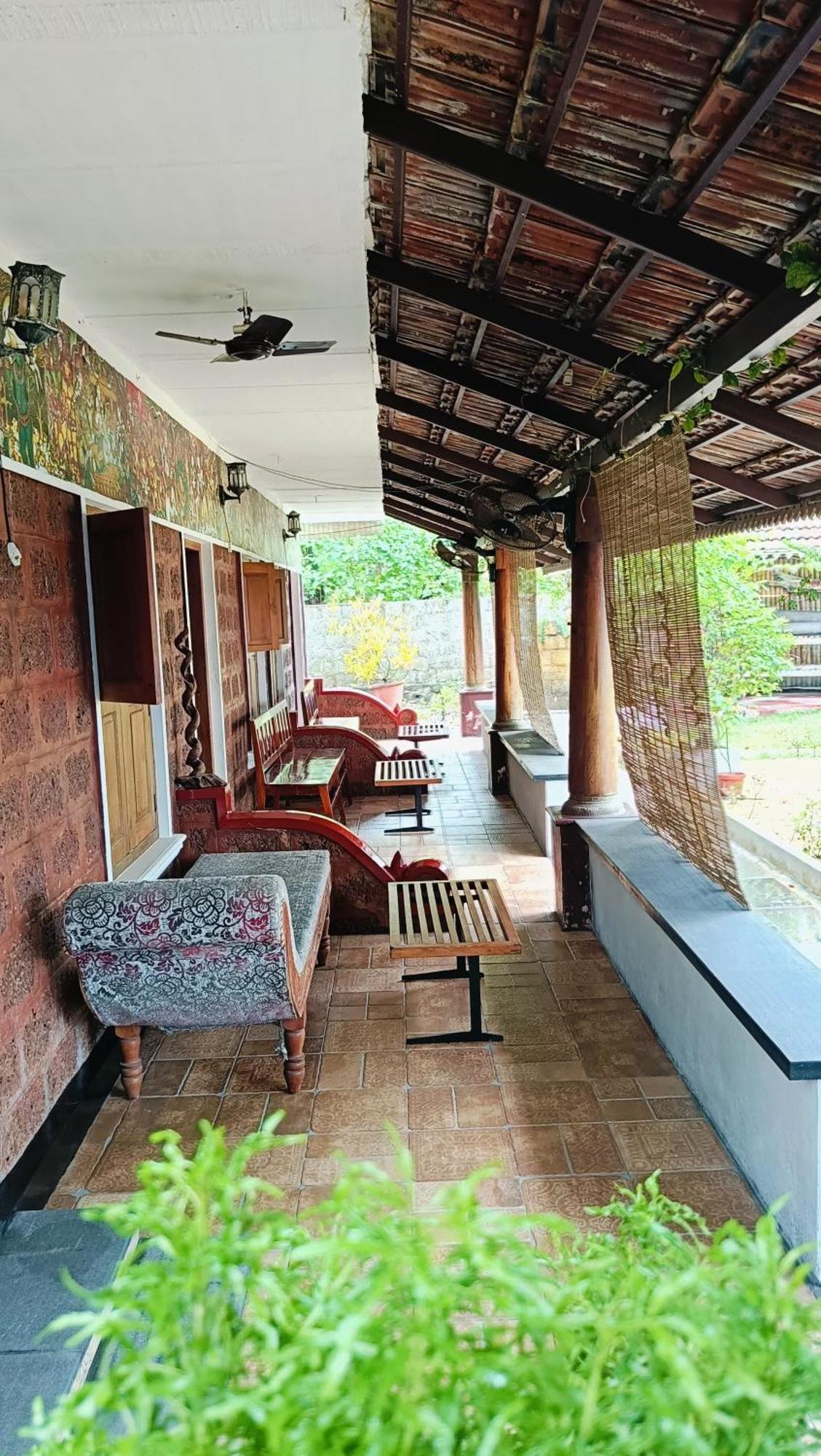 Ambadi's -lake View Homestay Pallipuram