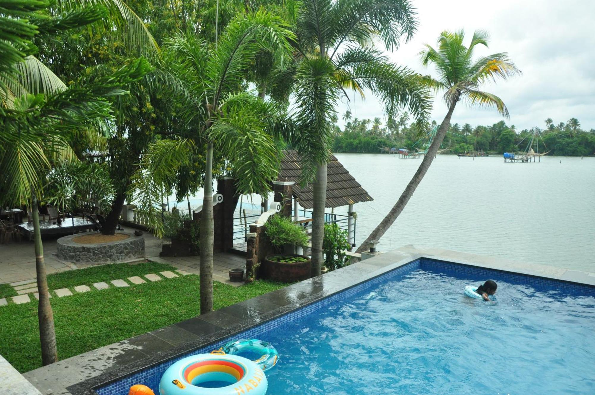 Ambadi's -lake View *